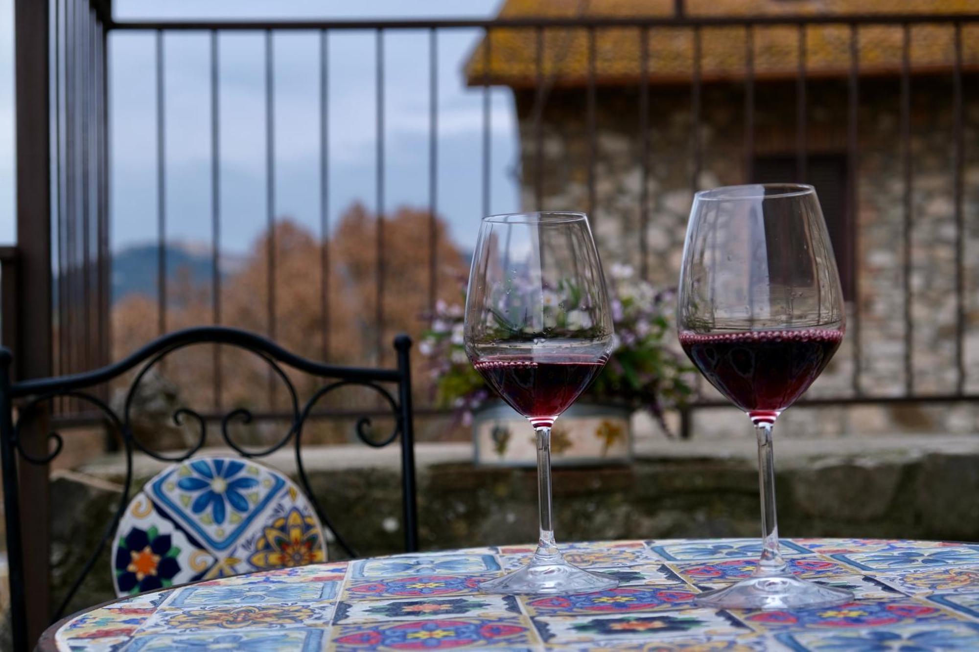 Appartamento Joy'S Nest Todi Esterno foto